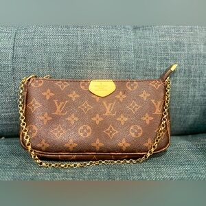 LV Monogram Pochette